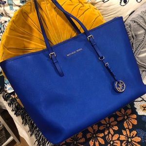 💙💙💙 MICHAEL KORS TOTE 💙💙💙